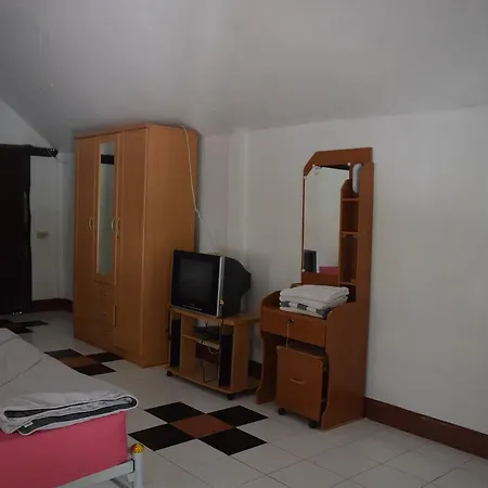 Ban Sabai Sabai Guest House Kanchanaburi City Room photo