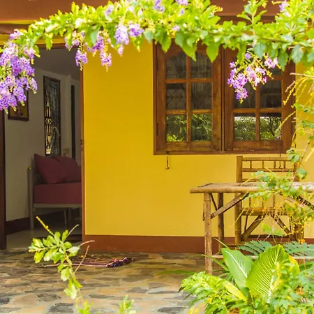 Ban Sabai Sabai Guest House Kanchanaburi City Room photo